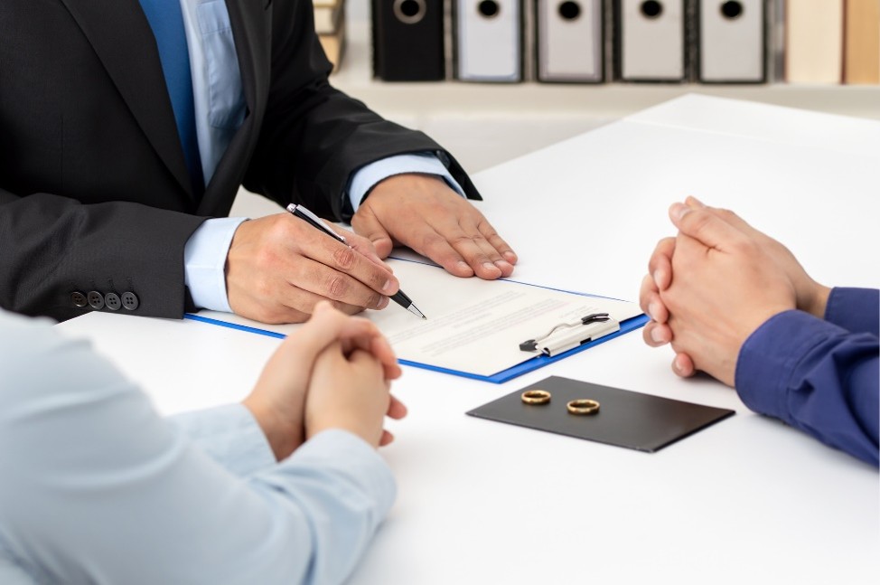 How to Manage Your Finances During & After a Divorce