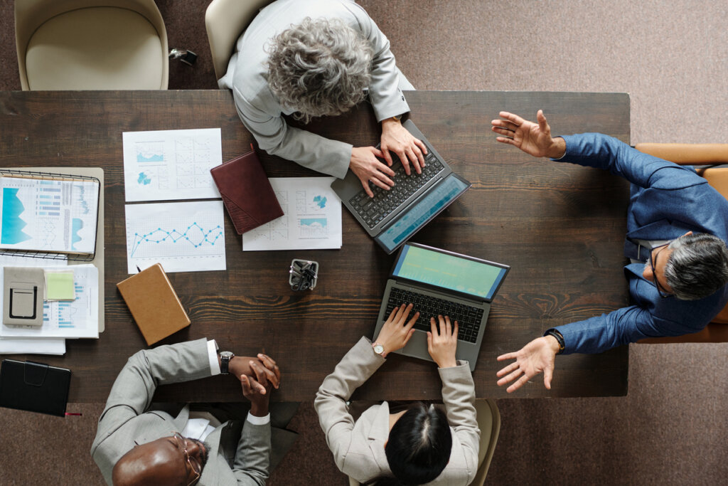 Certified Financial Planner vs Wealth Manager: Differences